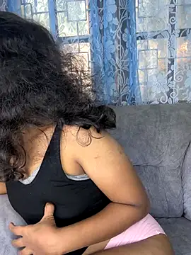 Snapshot of SukiyamaAsia chatting on 10-17-25, 07:44 SukiyamaAsia online show from 10-17-25, 07:44