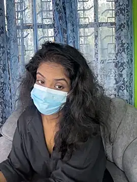 Snapshot of SukiyamaAsia chatting on 10-23-25, 04:45 SukiyamaAsia online show from 10-23-25, 04:45