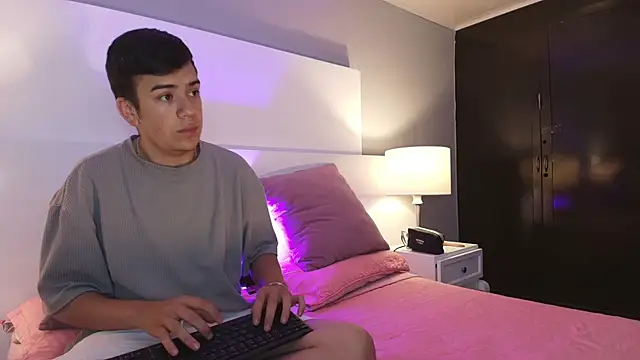 Dylan Katte online show from 02-08-26, 02:59