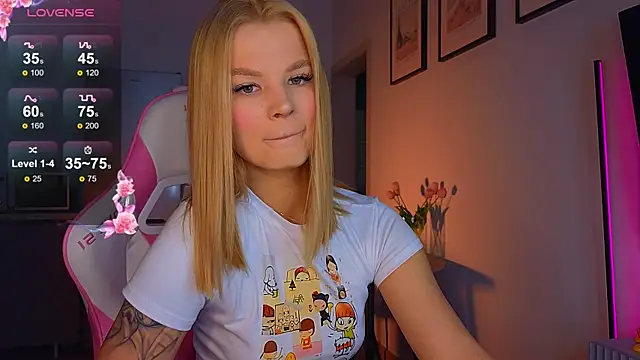 Snapshot of loya7ove chatting on 10-09-25, 02:42 loya7ove online show from 10-09-25, 02:42