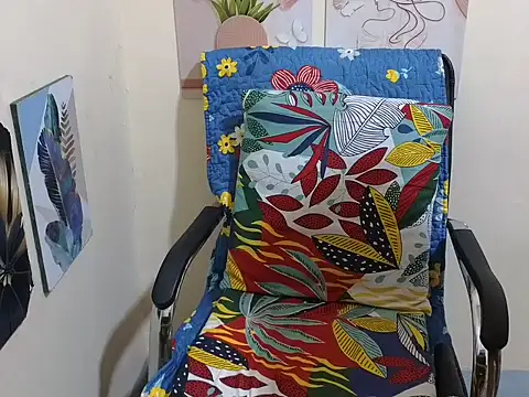 Snapshot of Sweetest_Zara18xx chatting on 11-04-25, 09:36 Sweetest Zara18xx online show from 11-04-25, 09:36