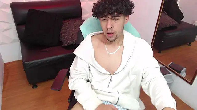 Snapshot of Liil_boy chatting on 11-11-25, 03:50 Liil boy online show from 11-11-25, 03:50