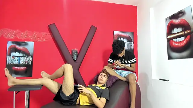 VERY HOT GUYS online show from 04-05-26, 07:22