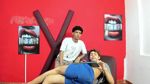 VERY HOT GUYS online show from 04-15-26, 07:58