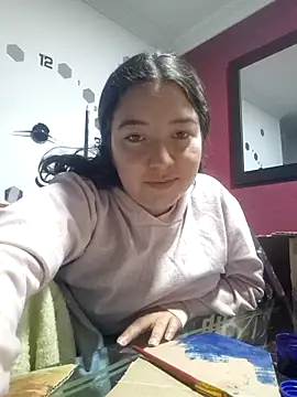 Snapshot of annyaparis chatting on 10-06-25, 05:49 annyaparis online show from 10-06-25, 05:49