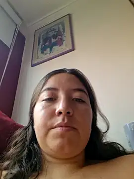 Snapshot of annyaparis chatting on 10-08-25, 09:45 annyaparis online show from 10-08-25, 09:45