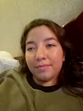 Snapshot of annyaparis chatting on 10-22-25, 03:18 annyaparis online show from 10-22-25, 03:18