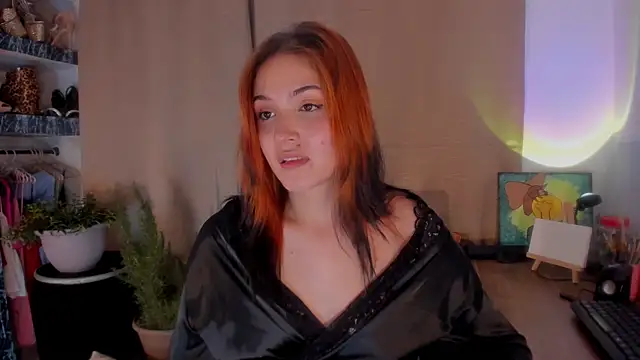 Snapshot of AmaruBloom chatting on 12-02-25, 05:13 AmaruBloom online show from 12-02-25, 05:13