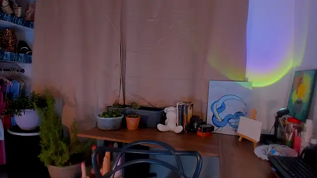 Snapshot of AmaruBloom chatting on 12-16-25, 06:51 AmaruBloom online show from 12-16-25, 06:51