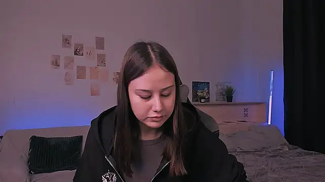 Snapshot of adelle046 chatting on 10-20-25, 10:49 adelle046 online show from 10-20-25, 10:49