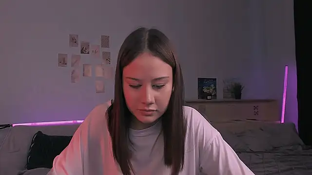 Snapshot of adelle046 chatting on 11-02-25, 11:01 adelle046 online show from 11-02-25, 11:01