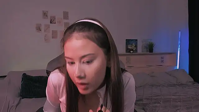 Snapshot of adelle046 chatting on 11-06-25, 07:20 adelle046 online show from 11-06-25, 07:20