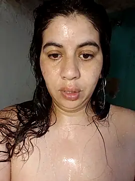 Snapshot of Benditofetiche chatting on 11-25-25, 10:10 Benditofetiche online show from 11-25-25, 10:10