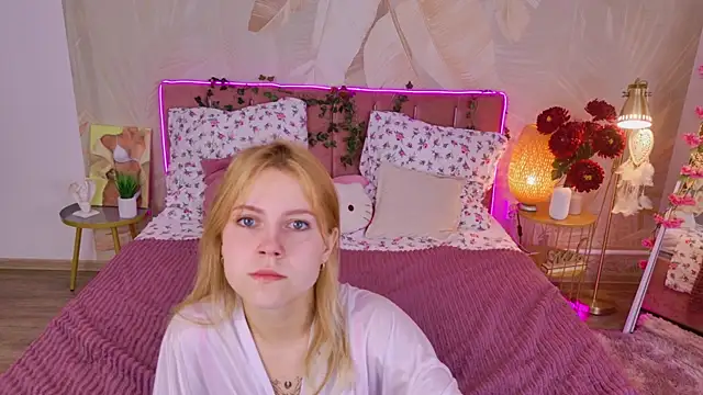 Stellahaart online show from 10-08-25, 05:16