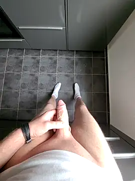 rezzzze online show from 11-19-25, 10:59