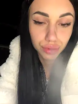 Snapshot of ilariea_girl chatting on 10-20-25, 08:31 ilariea girl online show from 10-20-25, 08:31