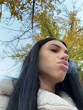 Snapshot of ilariea_girl chatting on 10-26-25, 04:02 ilariea girl online show from 10-26-25, 04:02