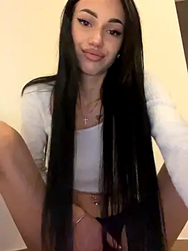 Snapshot of ilariea_girl chatting on 11-09-25, 09:35 ilariea girl online show from 11-09-25, 09:35