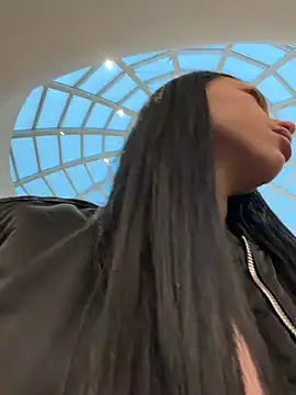 Snapshot of ilariea_girl chatting on 03-01-26, 04:31 ilariea girl online show from 03-01-26, 04:31