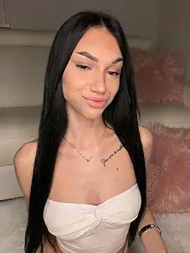 Snapshot of ilariea_girl chatting on 03-15-26, 11:55 ilariea girl online show from 03-15-26, 11:55