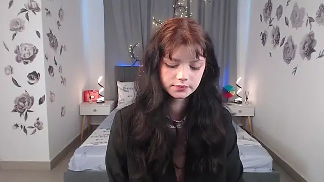 Snapshot of MileyRood chatting on 10-10-25, 11:15 MileyRood online show from 10-10-25, 11:15