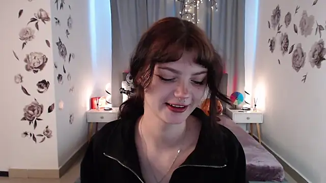 Snapshot of MileyRood chatting on 11-04-25, 11:26 MileyRood online show from 11-04-25, 11:26