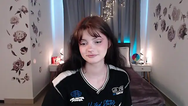 Snapshot of MileyRood chatting on 11-11-25, 01:16 MileyRood online show from 11-11-25, 01:16