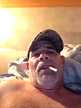 DeeBestEver online show from 11-19-25, 04:51