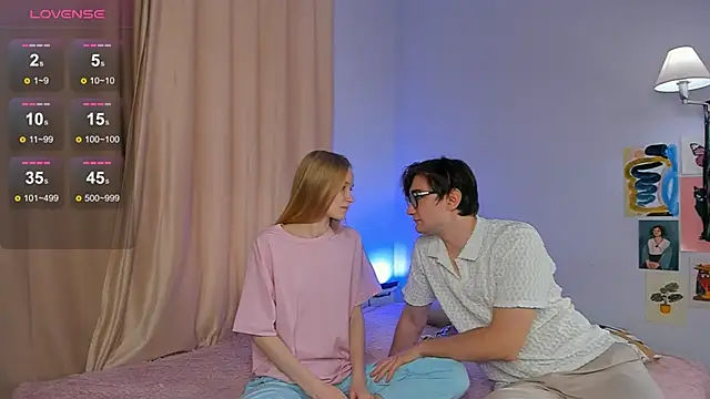 Snapshot of LoversFire chatting on 10-08-25, 12:25 LoversFire online show from 10-08-25, 12:25