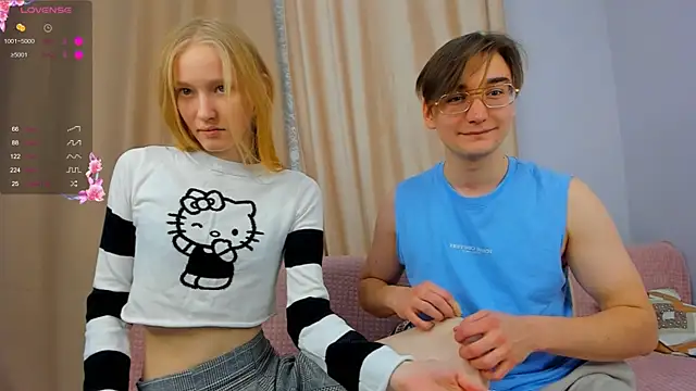 Snapshot of LoversFire chatting on 11-13-25, 01:10 LoversFire online show from 11-13-25, 01:10