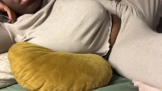 Snapshot of nanaisbackk chatting on 10-27-25, 07:56 nanaisbackk online show from 10-27-25, 07:56