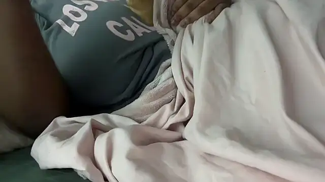 Snapshot of nanaisbackk chatting on 10-27-25, 10:47 nanaisbackk online show from 10-27-25, 10:47