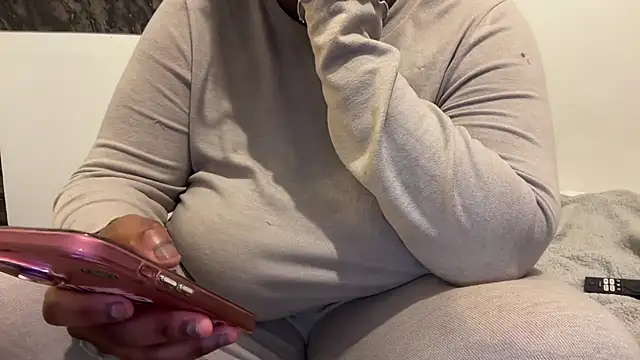 Snapshot of nanaisbackk chatting on 10-29-25, 08:54 nanaisbackk online show from 10-29-25, 08:54