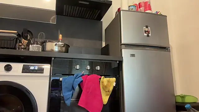 Snapshot of nanaisbackk chatting on 11-04-25, 08:13 nanaisbackk online show from 11-04-25, 08:13