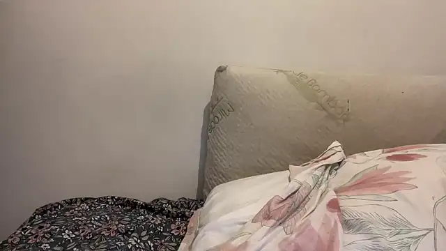 Snapshot of nanaisbackk chatting on 11-12-25, 11:14 nanaisbackk online show from 11-12-25, 11:14