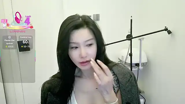 Snapshot of LILIBB-2025 chatting on 10-20-25, 01:00 LILIBB-2025 online show from 10-20-25, 01:00