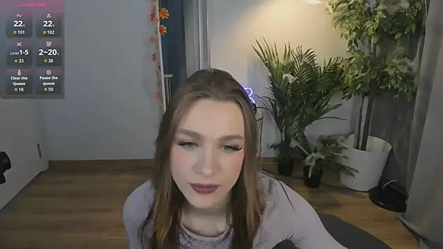 Snapshot of PollyMayer chatting on 10-29-25, 08:43 PollyMayer online show from 10-29-25, 08:43