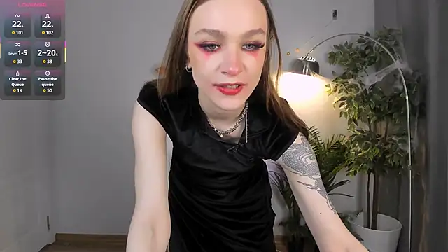 Snapshot of PollyMayer chatting on 10-30-25, 09:04 PollyMayer online show from 10-30-25, 09:04