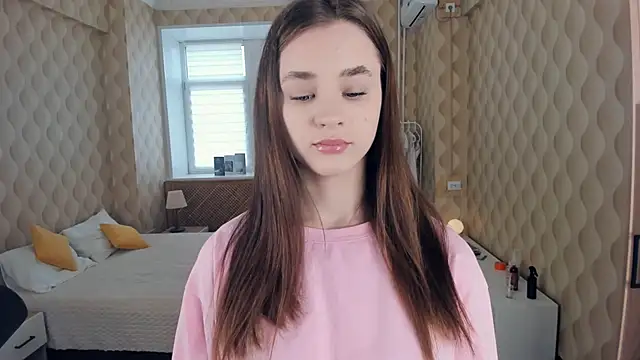 Snapshot of JinnyMcie chatting on 10-08-25, 09:40 JinnyMcie online show from 10-08-25, 09:40