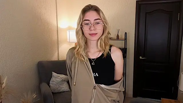 KatherineWill online show from 10-08-25, 07:50