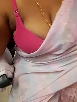 Snapshot of Tamil_Ammani chatting on 10-05-25, 04:49 Tamil Ammani online show from 10-05-25, 04:49