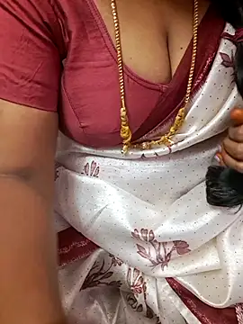 Snapshot of Tamil_Ammani chatting on 10-08-25, 04:59 Tamil Ammani online show from 10-08-25, 04:59