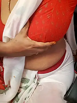 Snapshot of Tamil_Ammani chatting on 10-13-25, 12:49 Tamil Ammani online show from 10-13-25, 12:49