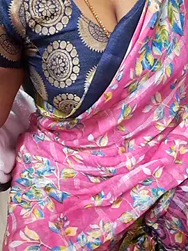 Snapshot of Tamil_Ammani chatting on 10-15-25, 05:13 Tamil Ammani online show from 10-15-25, 05:13