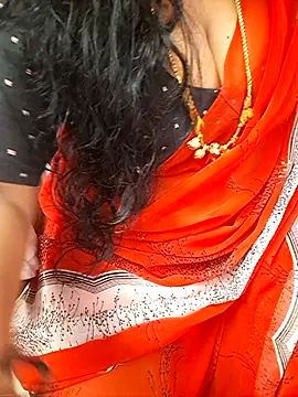 Snapshot of Tamil_Ammani chatting on 10-24-25, 04:25 Tamil Ammani online show from 10-24-25, 04:25