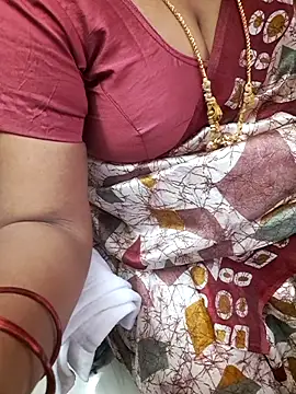 Snapshot of Tamil_Ammani chatting on 10-30-25, 08:49 Tamil Ammani online show from 10-30-25, 08:49