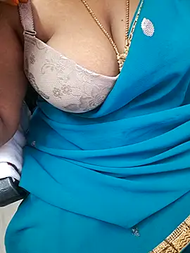 Snapshot of Tamil_Ammani chatting on 11-12-25, 03:45 Tamil Ammani online show from 11-12-25, 03:45