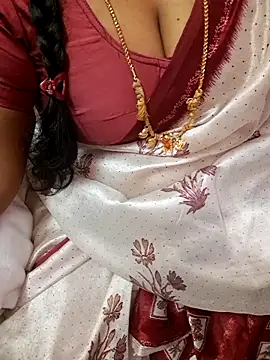 Snapshot of Tamil_Ammani chatting on 11-13-25, 04:28 Tamil Ammani online show from 11-13-25, 04:28