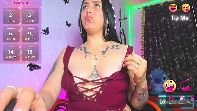 Snapshot of Pamela_wish2 chatting on 10-19-25, 06:52 Pamela wish2 online show from 10-19-25, 06:52