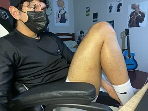 Snapshot of oppaboy chatting on 11-08-25, 04:01 oppaboy online show from 11-08-25, 04:01